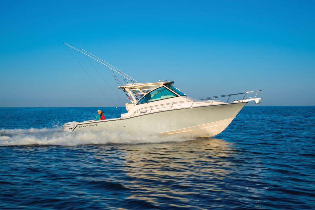 Grady-White Express 370 · Exterior