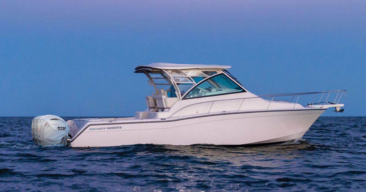 Grady-White Express 370