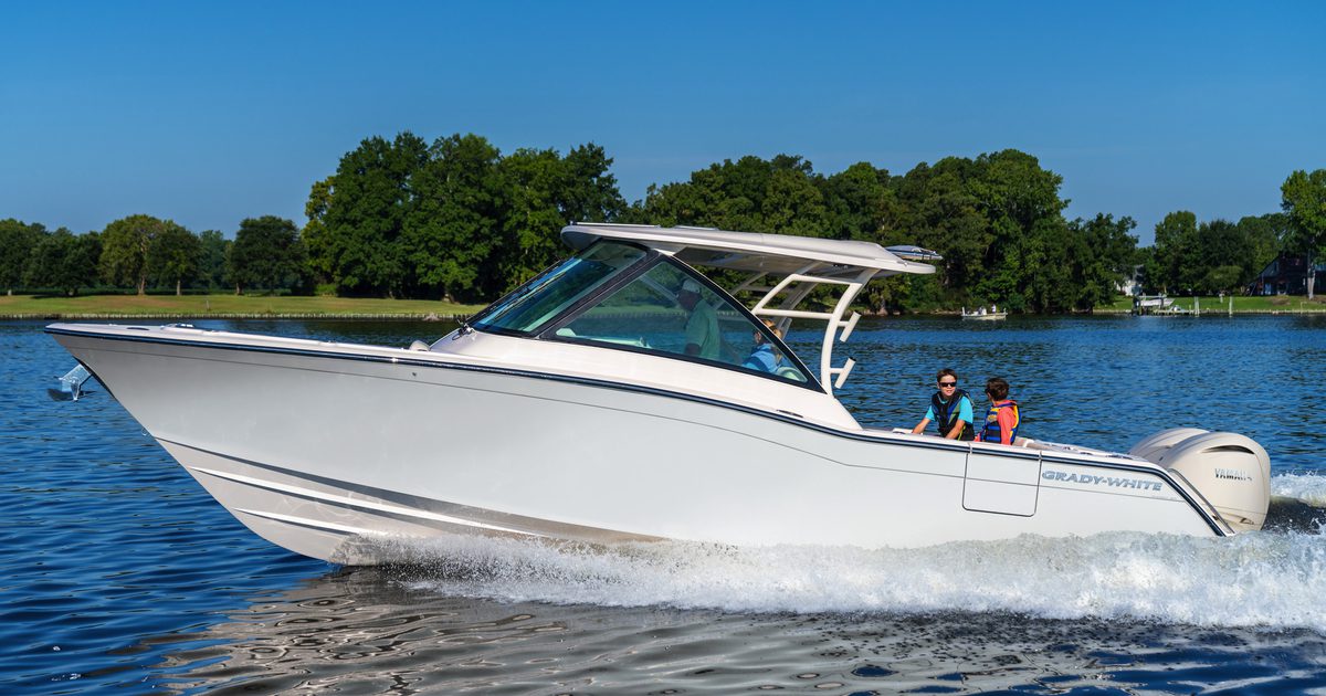 Grady-White Freedom 325