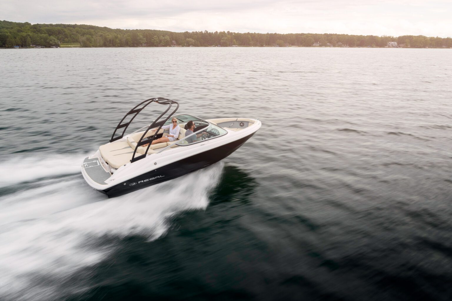 Regal 2000 ES · gallery