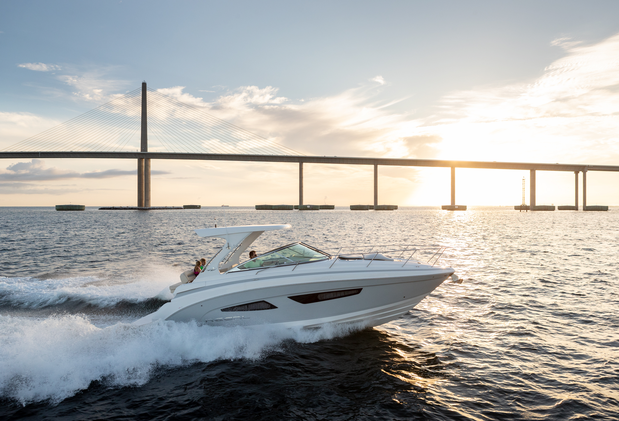 Regal 33 Express · gallery