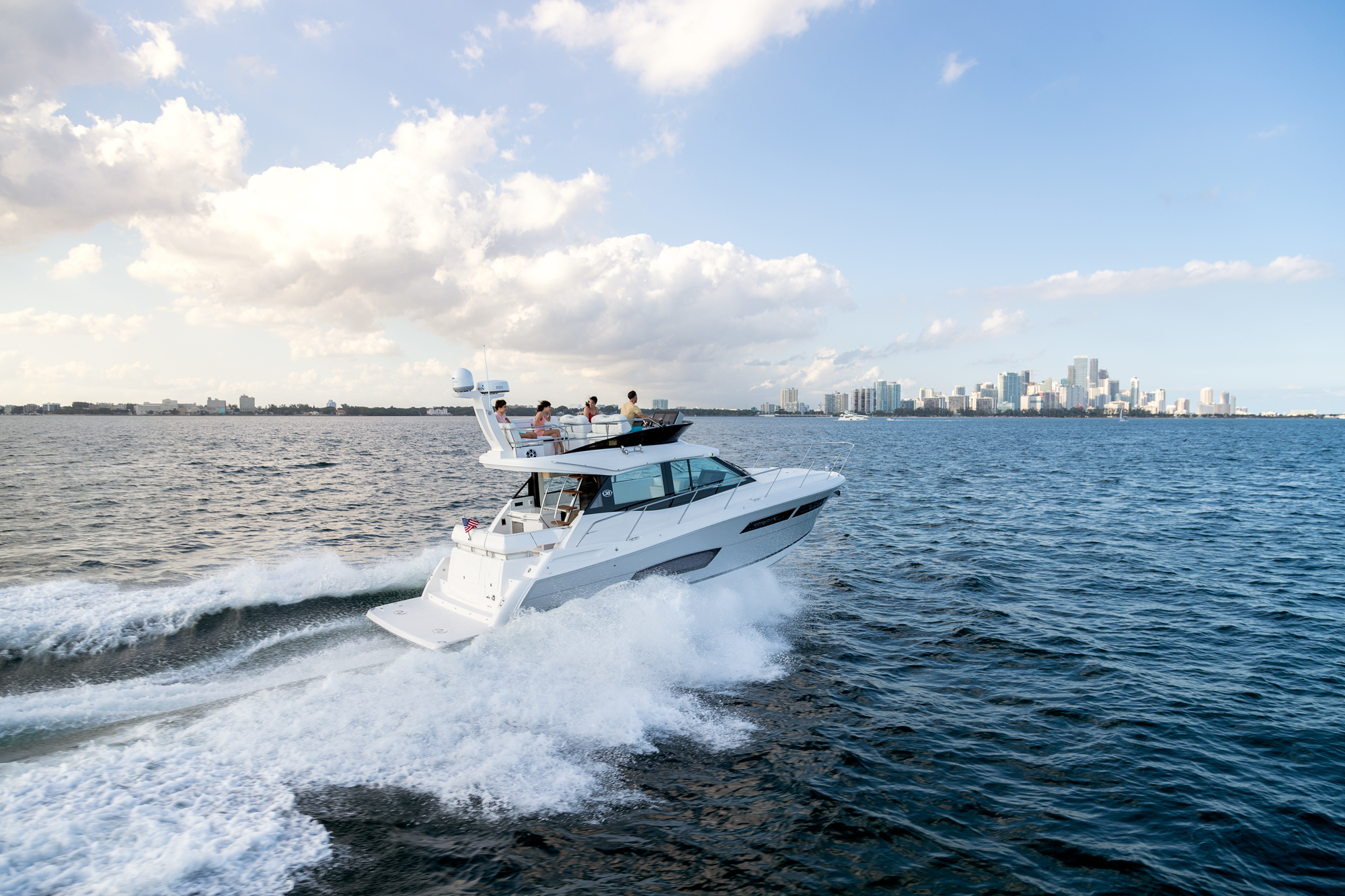 Regal 38 FLY · gallery