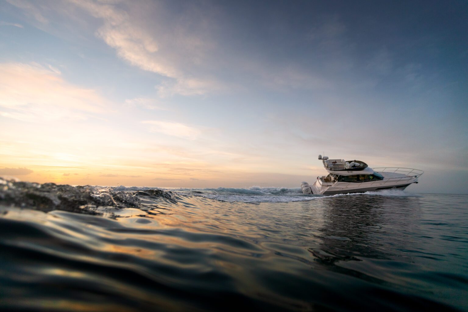 Regal 38 FXO · gallery
