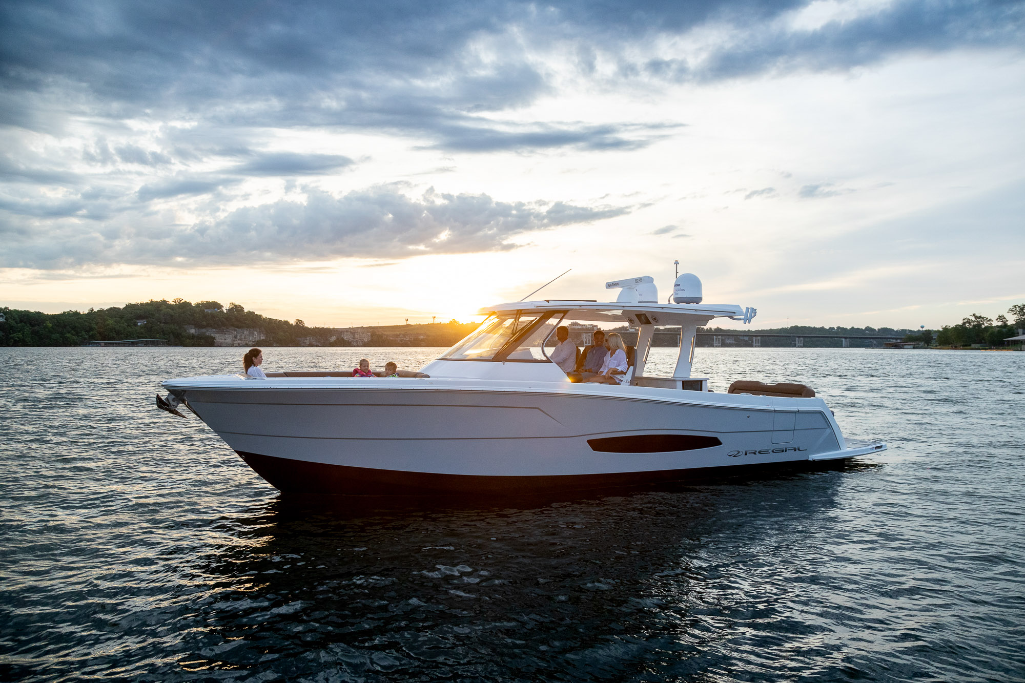 Regal 38 Surf · gallery