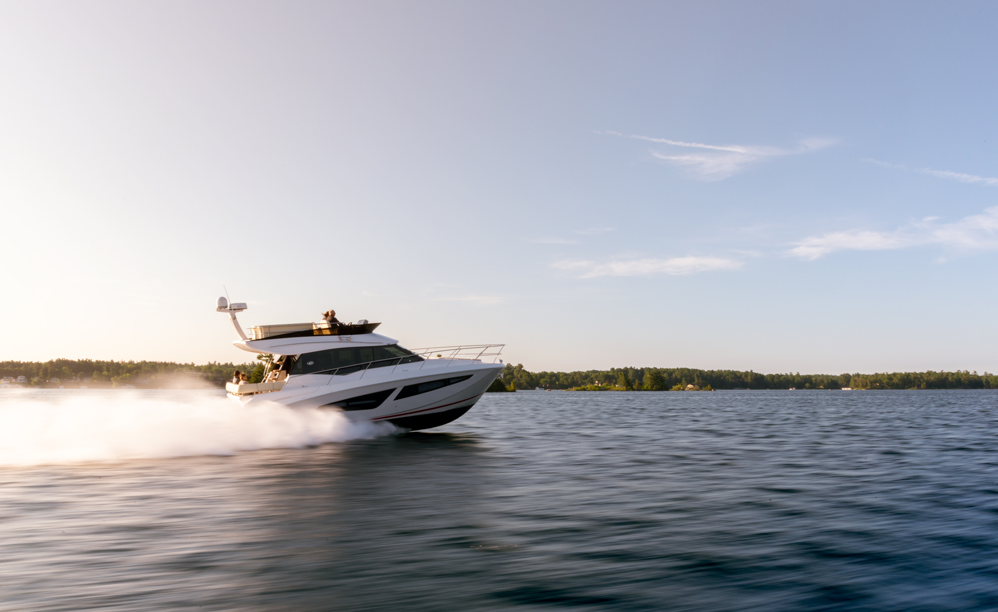 Regal 42 FLY · gallery