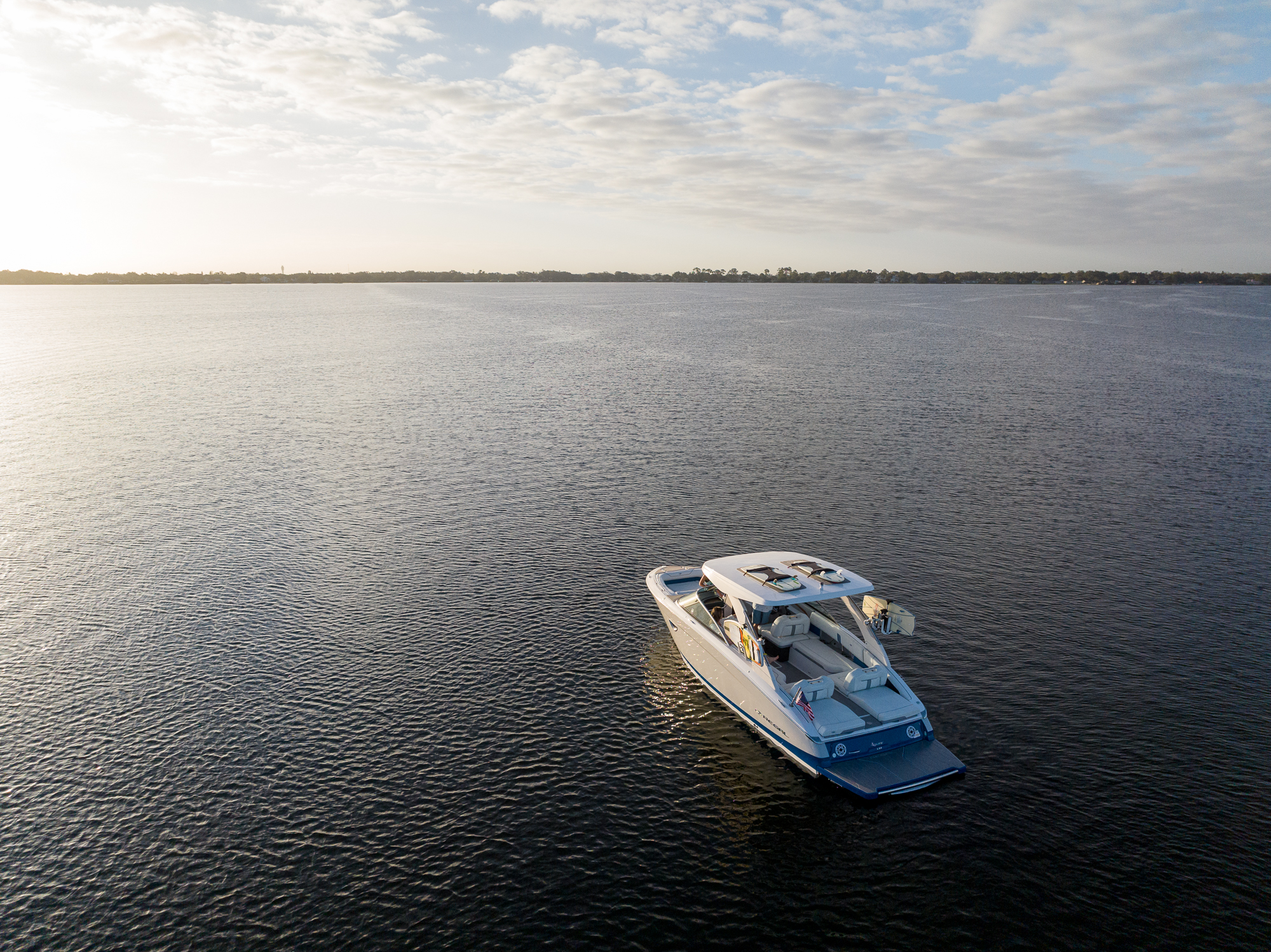 Regal LS9 Surf · gallery