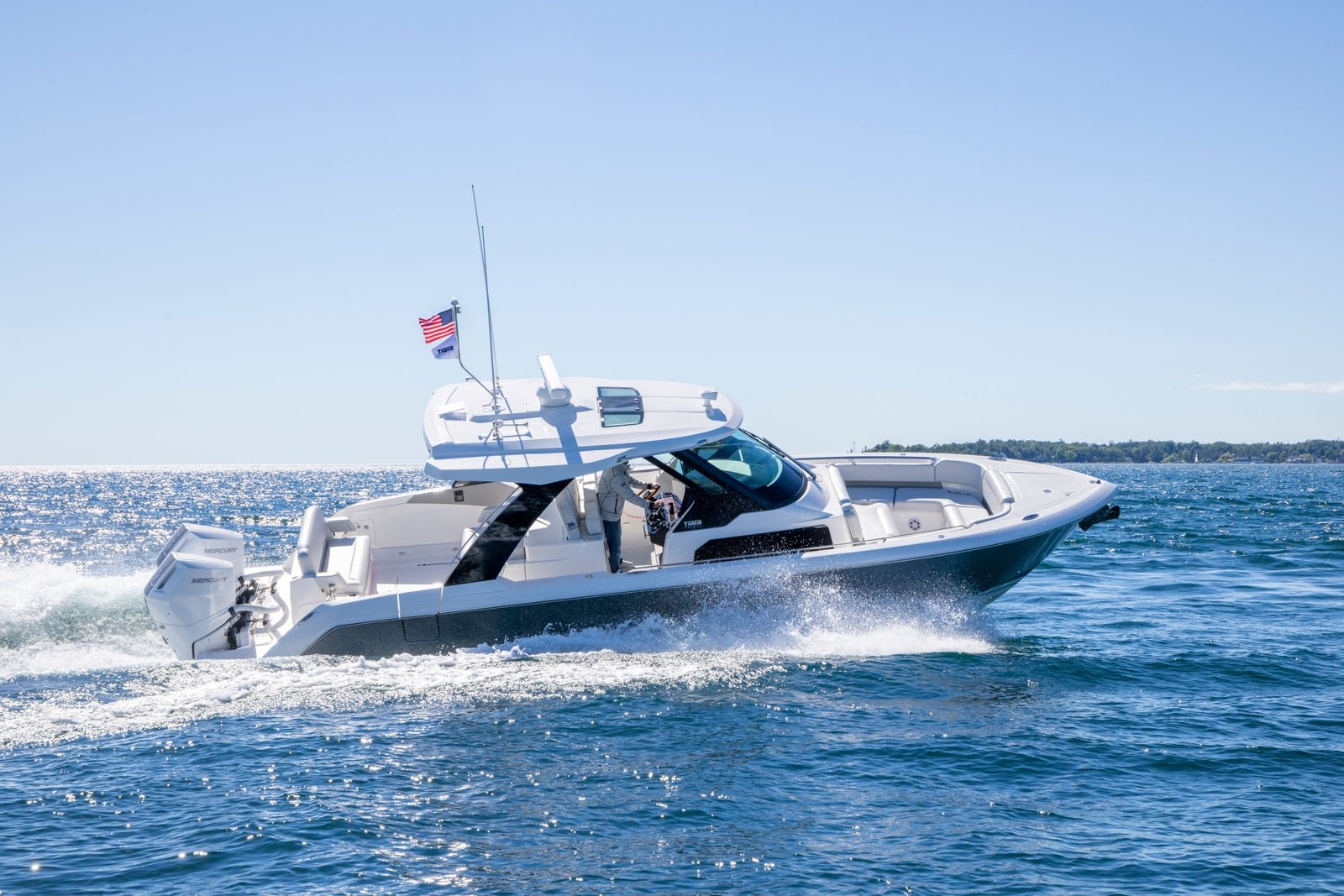 Tiara 35 LS · Exterior