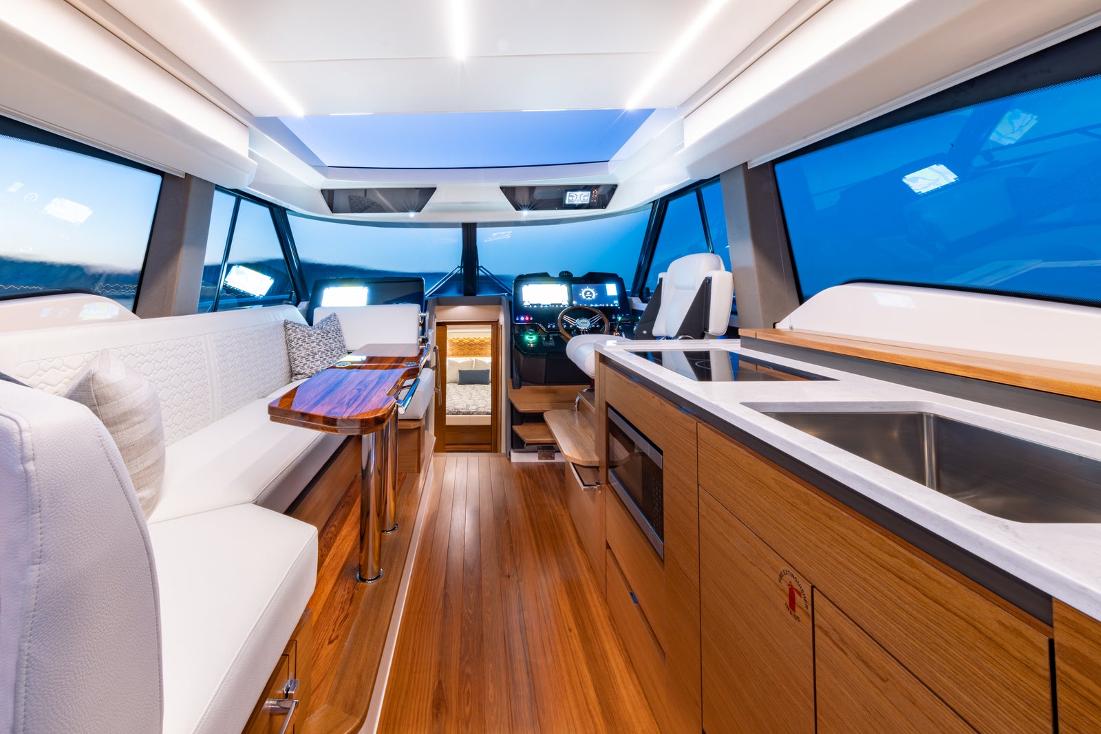 Tiara 43 LE · Salon / galley