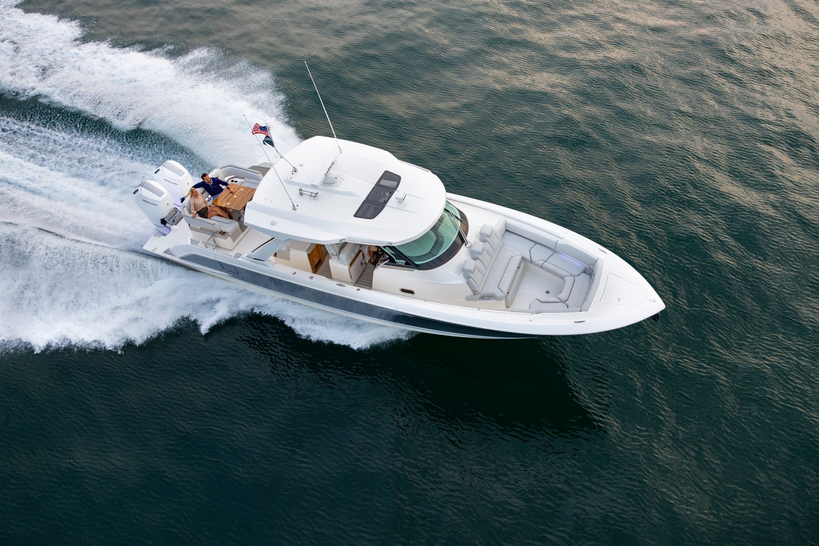 Tiara 43 LS · Exterior