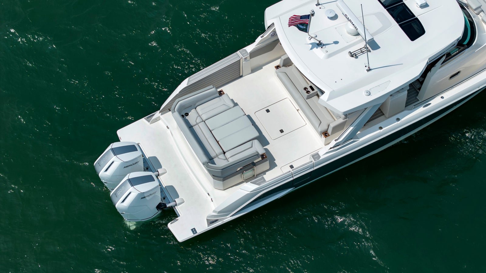Tiara 43 LS · Exterior