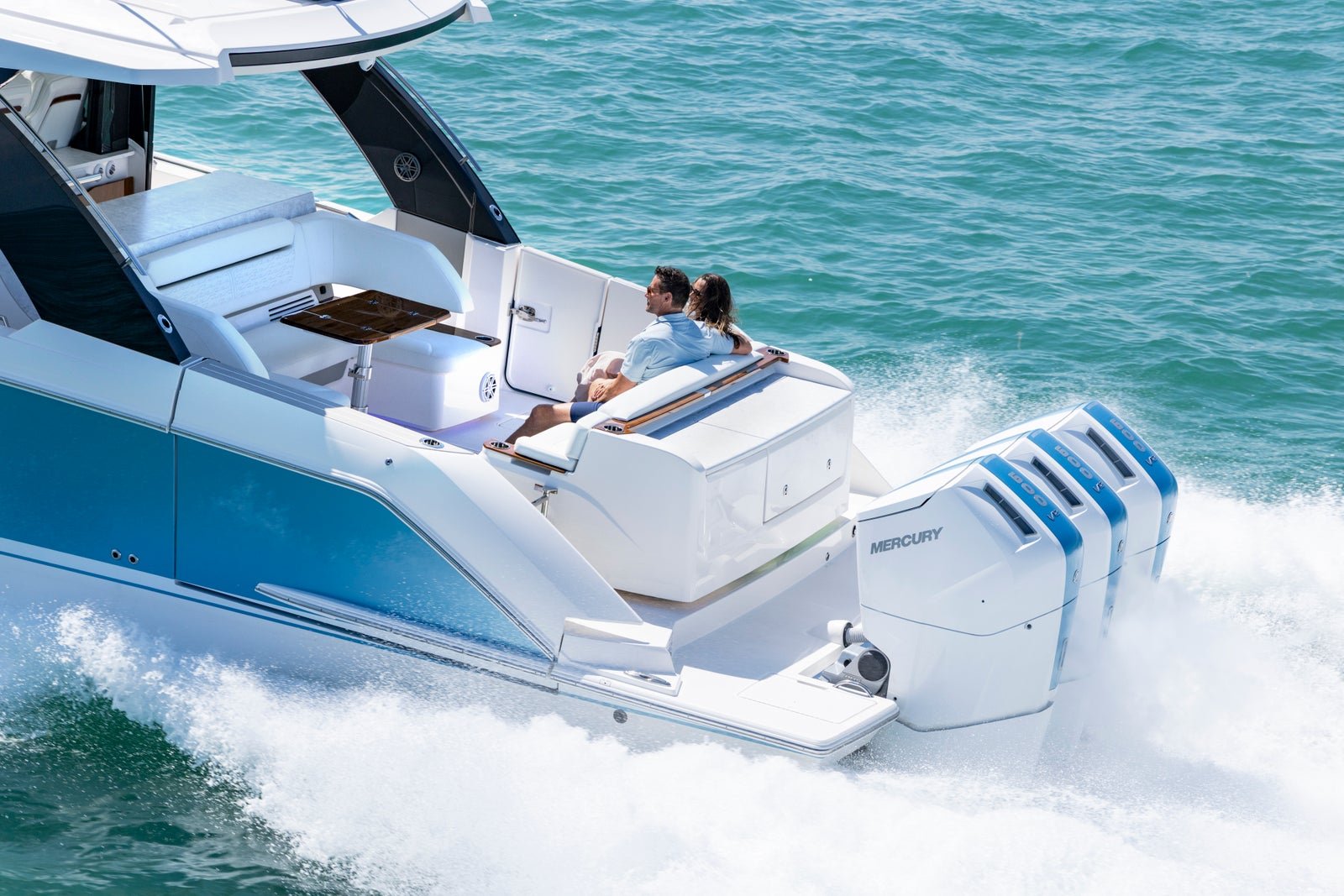 Tiara 46 LS · Exterior