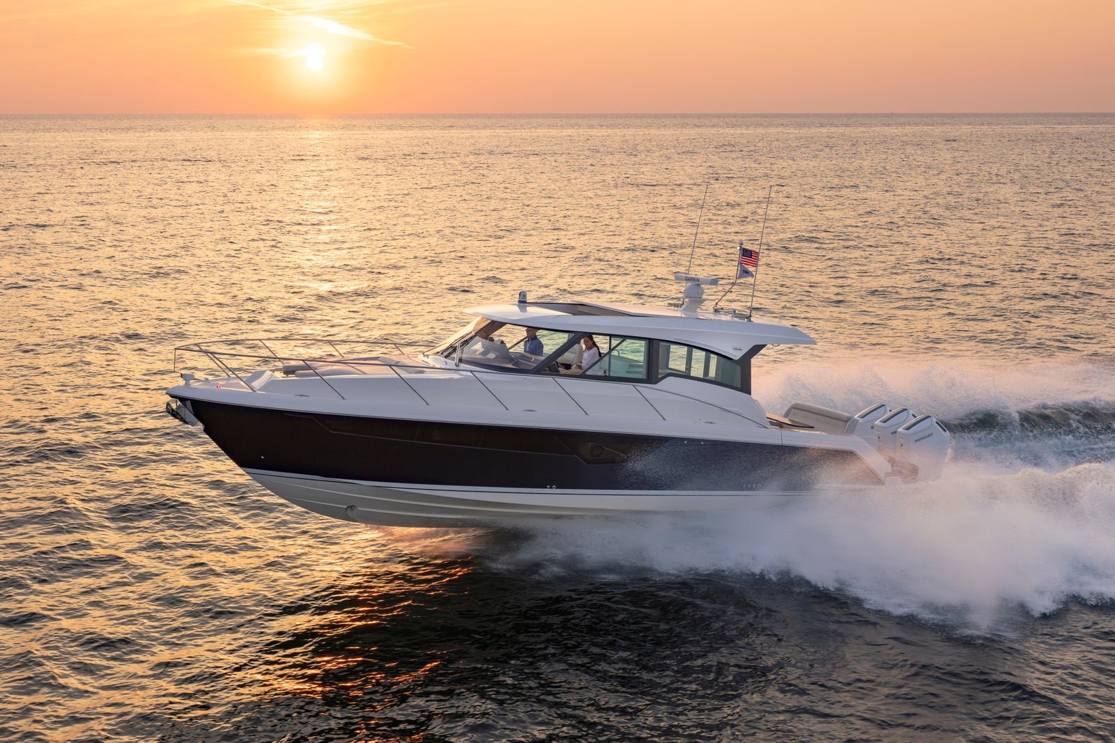 Tiara 48 LE · Exterior