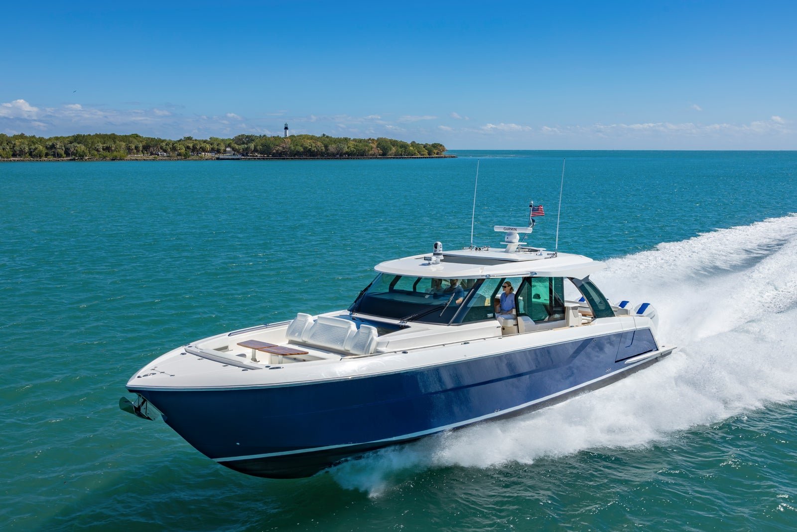 Tiara 56 LS · Exterior