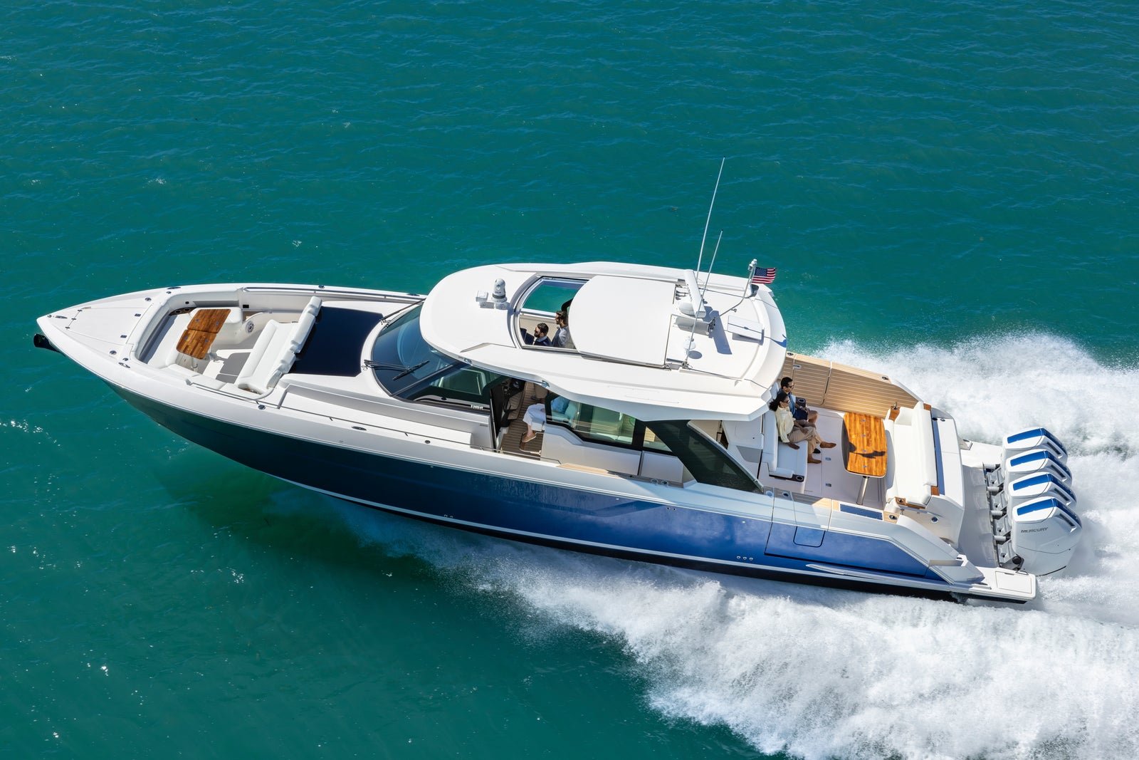Tiara 56 LS · Exterior