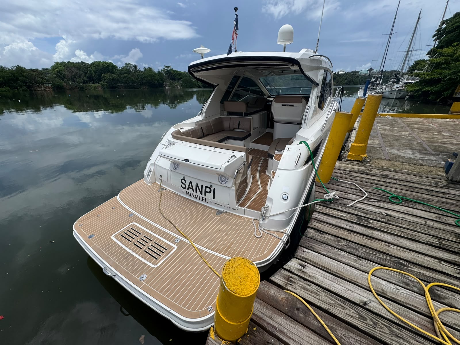Sea Ray Sundancer 350 Coupe 2018 · 4