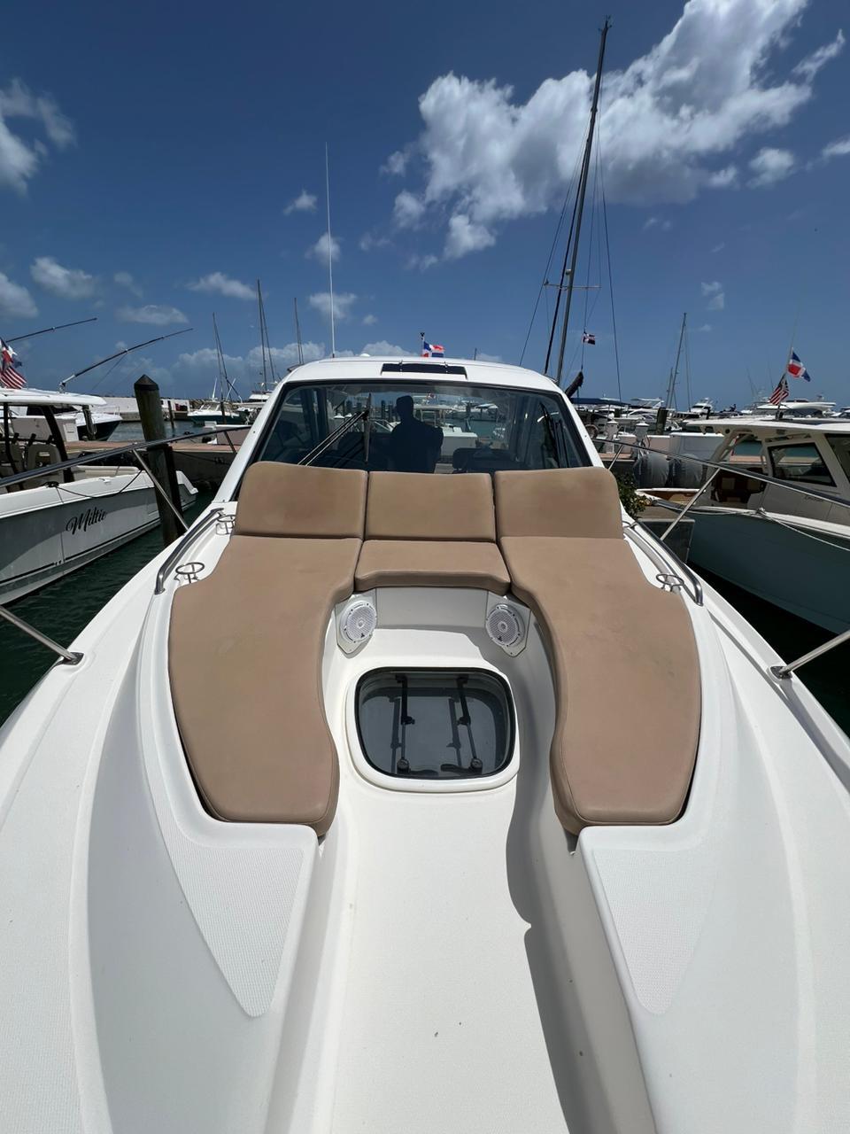 Sea Ray Sundancer 350 Coupe 2018 · 5
